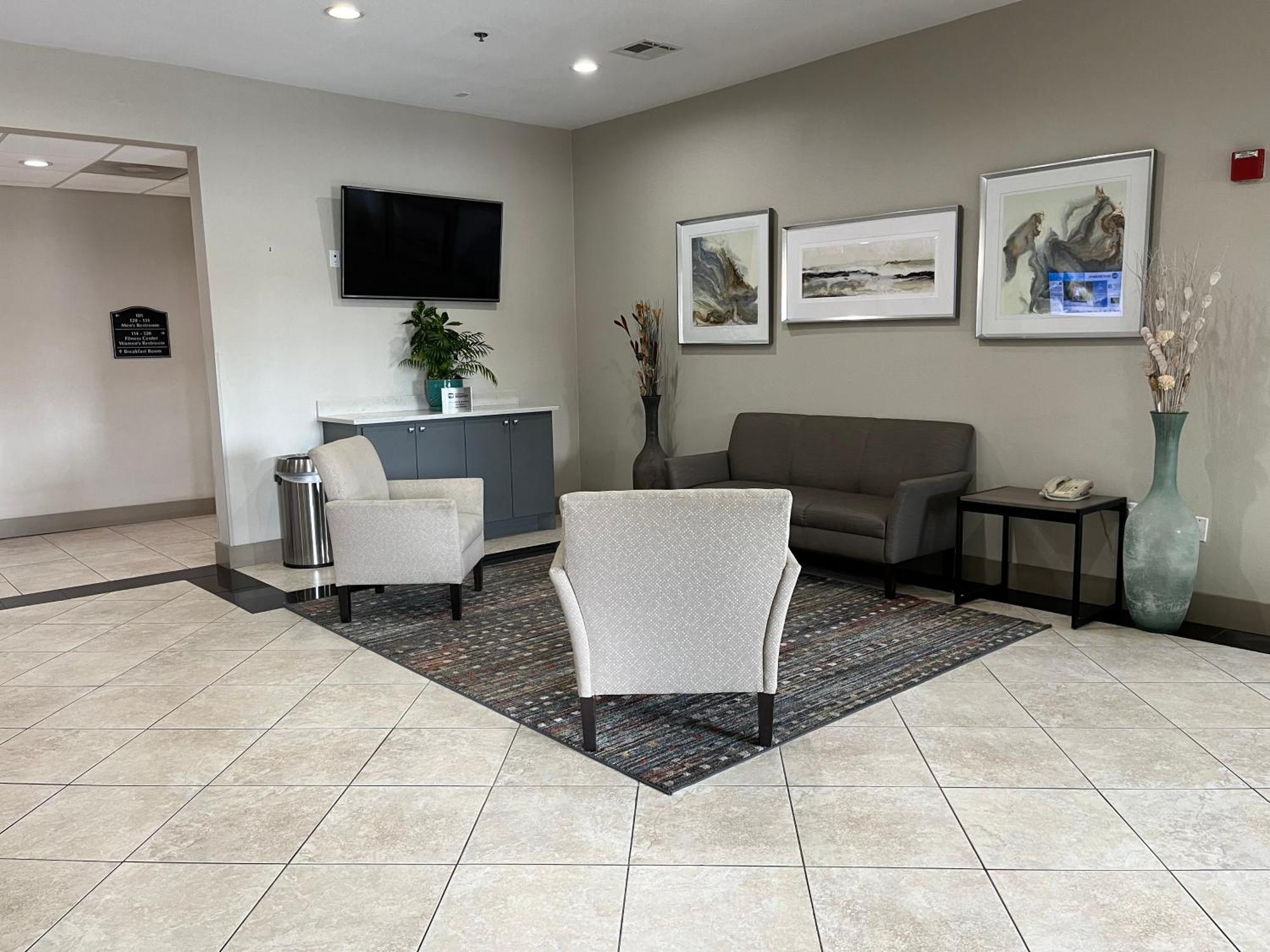 Best Western Inn & Suites Cleveland Exteriör bild